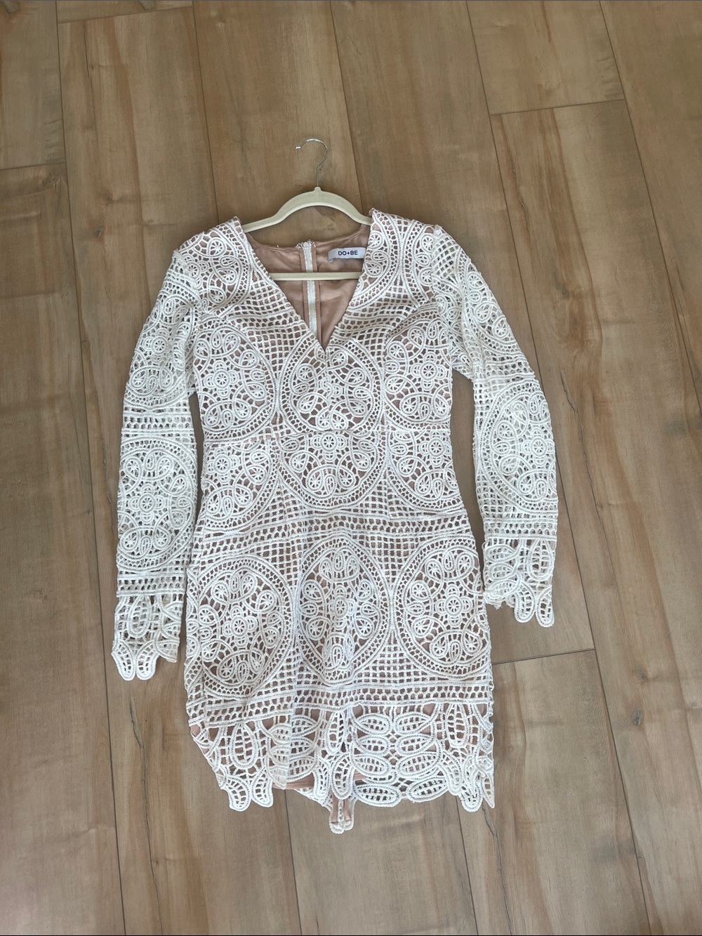 DO+BE White Lace Long Sleeve V-Neck Mini Dress with Nude Lining